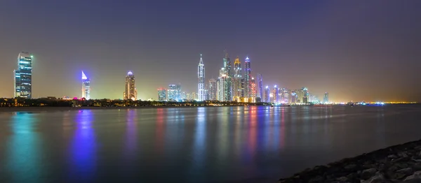 Cityscape de Dubai à noite — Fotografia de Stock