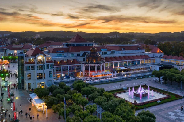 Hermosa Arquitectura Ciudad Sopot Junto Mar Báltico Atardecer Polonia —  Fotos de Stock