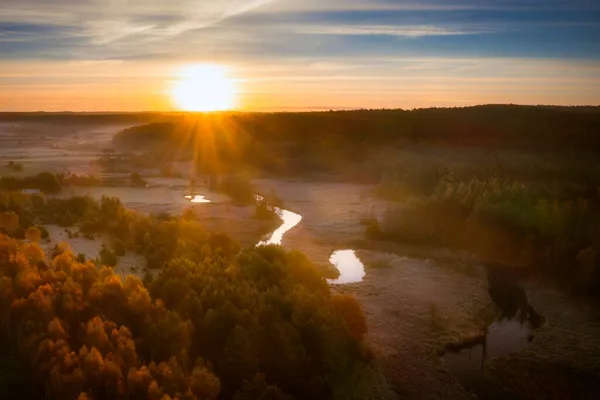 Radunia Nehri Kashubia Güneş Doğmadan Önce Sonbahar Manzarasında Kıvrılır Polonya — Stok fotoğraf