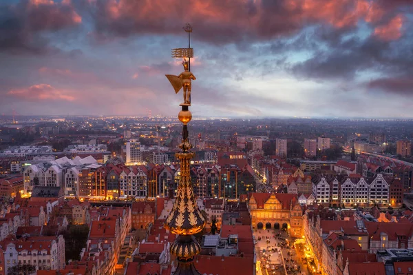 Akşam Karanlığında Gdansk Taki Eski Şehrin Güzel Mimarisi Polonya — Stok fotoğraf