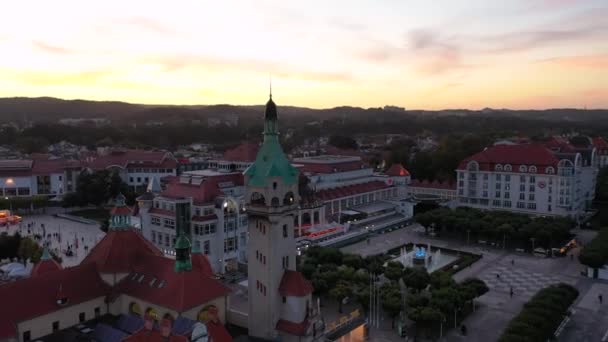 Septiembre 2021 Hermosa Arquitectura Ciudad Sopot Junto Mar Báltico Atardecer — Vídeos de Stock