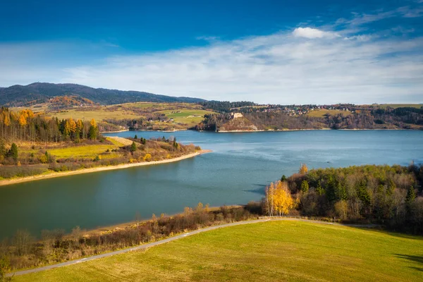 Medeltida Czorsztyn Slott Med Reflektion Sjön Hösten Polen — Stockfoto