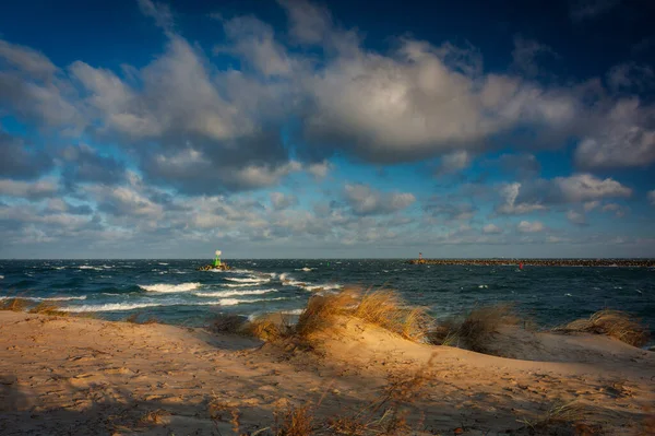 Blåsig Dag Vid Vinterstranden Vid Östersjön Gdansk Polen — Stockfoto