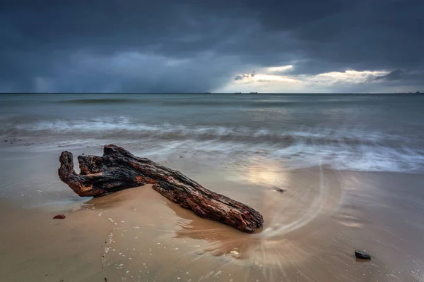 Una Bellissima Alba Sulla Spiaggia Del Mar Baltico Gdynia Orlowo — Foto Stock