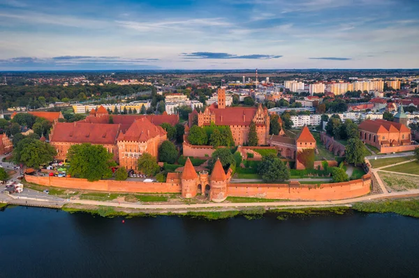 Прекрасний Замок Малборк Над Річкою Ногат Польща — стокове фото