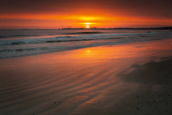 Восход Солнца Пляже Балтийского Моря Сопоте Польша — стоковое фото