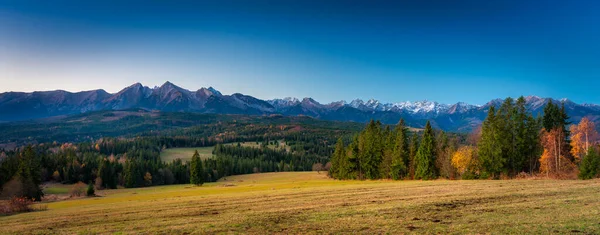 Beau Lever Soleil Sur Prairie Sous Les Montagnes Tatra Automne — Photo