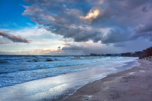 Stormen Vid Östersjön Vid Solnedgången Gdansk Polen — Stockfoto