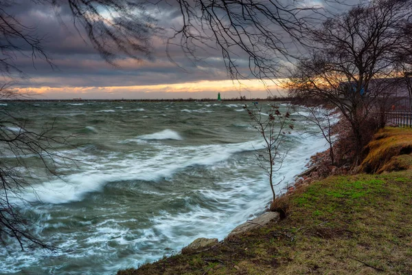 Stormen Vid Östersjön Vid Solnedgången Gdansk Polen — Stockfoto