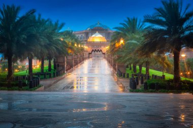 Abu Dabi, BAE - 26 Mart 2014: Emirlik Sarayı, Abu Dabi, Birleşik Arap Emirlikleri