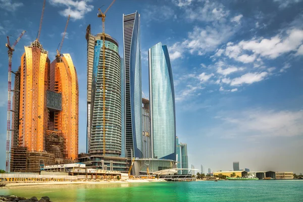 Paisaje Urbano Abu Dhabi Día Soleado Emiratos Árabes Unidos — Foto de Stock