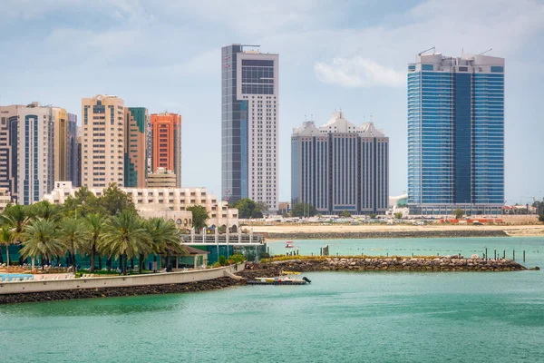 Stadtbild Von Abu Dhabi Bei Bewölktem Tag Vae — Stockfoto