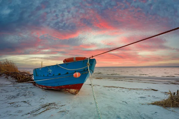 Όμορφη Παραλία Της Βαλτικής Θάλασσας Κατά Ηλιοβασίλεμα Στην Kuznica Χερσόνησος — Φωτογραφία Αρχείου