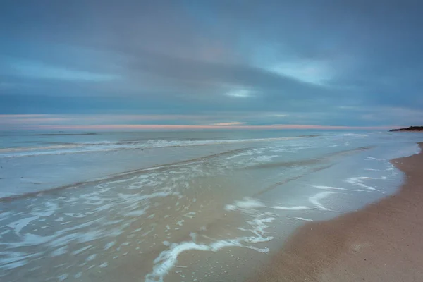 Piękna Plaża Morza Bałtyckiego Zachodzie Słońca Kuźnicy Półwysep Helski Polska — Zdjęcie stockowe