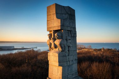 Gdansk, Polonya - 28 Şubat 2022: Westereplatte Yarımadası 'ndaki Sahilin Savunucuları Anıtı, Gdansk. Polonya