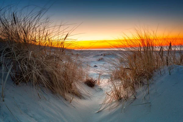 Красивый Пейзаж Пляжа Балтийского Моря Закате Национальный Парк Словински Леба — стоковое фото