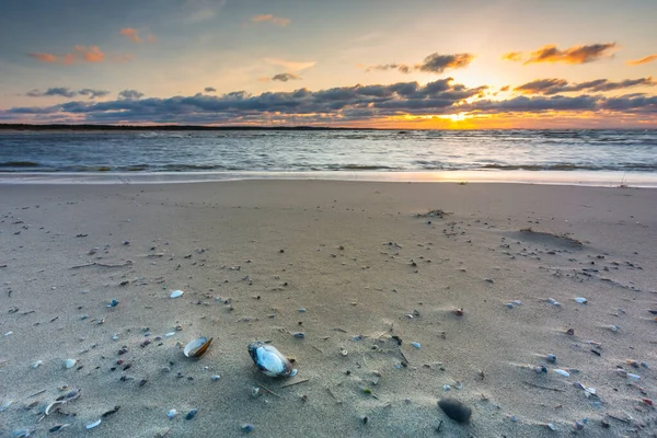 Apus Soare Frumos Plaja Insulei Sobieszewo Marea Baltică Polonia — Fotografie, imagine de stoc