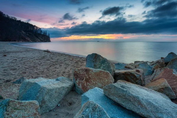 Hermoso Paisaje Playa Acantilado Orlowo Antes Del Amanecer Gdynia Polonia —  Fotos de Stock