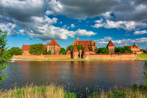 Castillo Orden Teutónica Malbork Junto Río Nogat — Foto de Stock