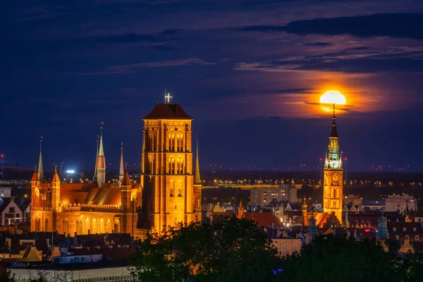 Full Moon Rising City Gdansk Dusk Poland — Stock Fotó