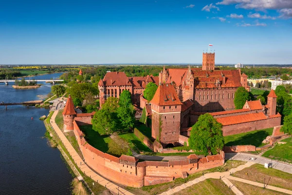 Castello Dell Ordine Teutonico Malbork Vicino Fiume Nogat Polonia — Foto Stock