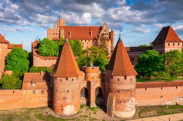 Замок Тевтонского Ордена Малборке Реки Ногат Польша — стоковое фото