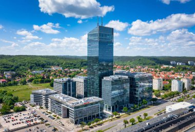 Gdansk, Polonya - 3 Haziran 2022: Olivia Star gökdeleni Gdansk, Polonya. Olivia Star 156 metreyle Polonya 'nın Baltık Denizi' ndeki en yüksek binadır..