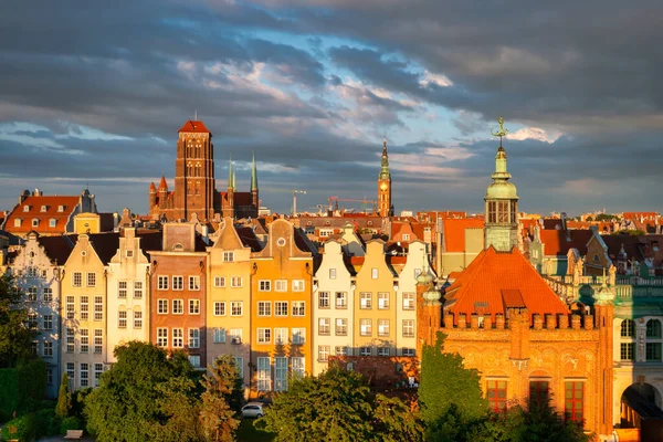 Beautiful Architecture Main Town Gdansk Rays Setting Sun Poland — Stock fotografie
