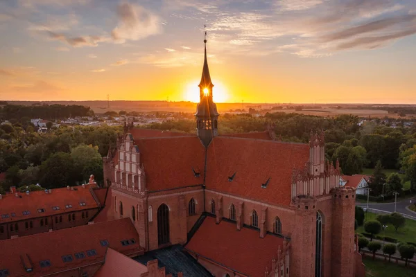 Ρωμαιοκαθολική Επισκοπή Του Pelplin Στο Ηλιοβασίλεμα Πολωνία — Φωτογραφία Αρχείου