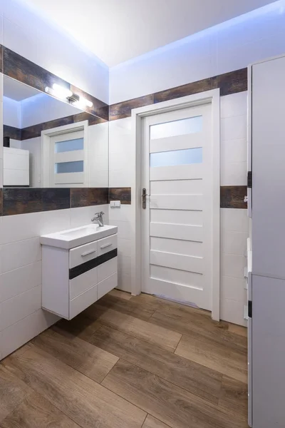 Modern Bathroom Interior White Brown Colors —  Fotos de Stock