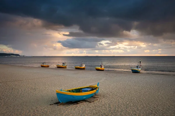 Cloudy Sunrise Beach Baltic Sea Sopot Fishing Boats Poland — Stockfoto