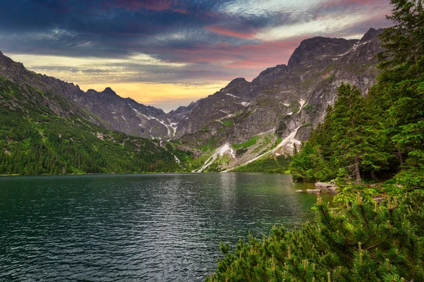 Geweldige Zonsondergang Het Tatra Gebergte Boven Eye Sea Lake Polen — Stockfoto