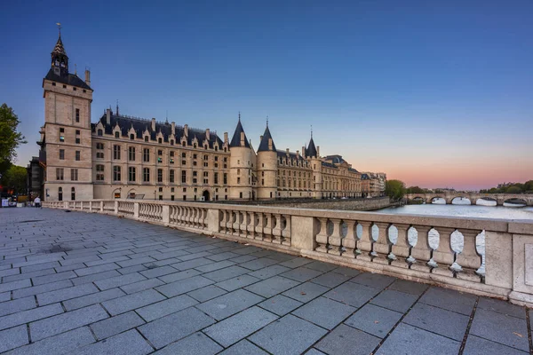 Conciergerie Palace Prison Seine River Dawn Paris France — Stock Photo, Image
