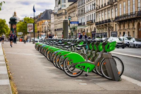 Paris Fransa Eylül 2022 Paris Park Halindeki Elektrikli Velib Bisikletleri — Stok fotoğraf