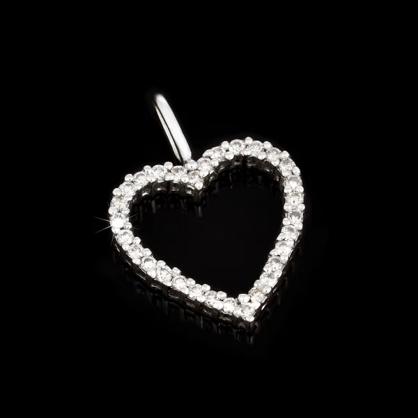 Pendentif en or blanc avec diamants en forme de coeur — Photo