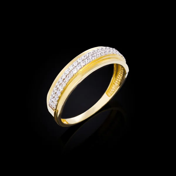 Anillo de oro con diamantes —  Fotos de Stock