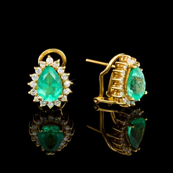 Pendientes de oro — Foto de Stock