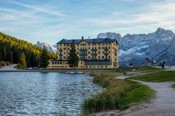 Misurina Meer Uitzicht Majestueuze Dolomieten Alpengebergte Nationaal Park Tre Cime — Stockfoto