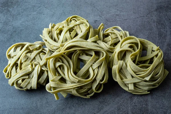 Fresh Homemade Green Pasta Tagliatelle Raw Homemade Spinach Pasta — Stock Photo, Image
