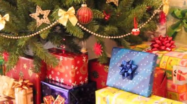 Hediyeler ve Noel ağacı
