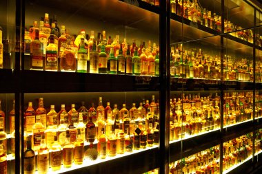 dünyanın en büyük scotch viski koleksiyonu