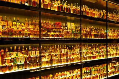 dünyanın en büyük scotch viski koleksiyonu