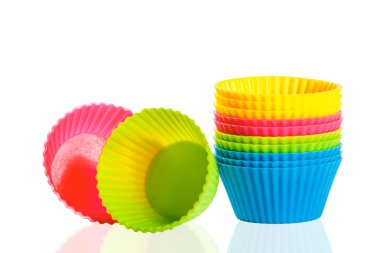 Kekler ve kekler için silikon bardaklar yapmak