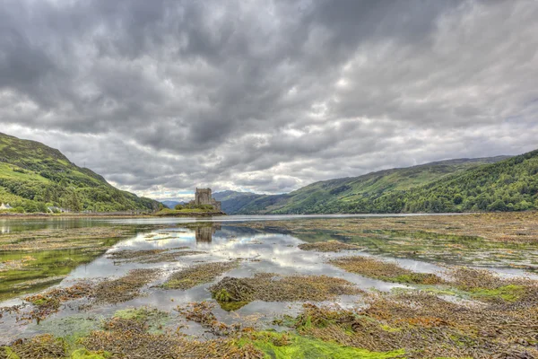 Eilean donan castle, wyżyny, scotland, Wielka Brytania — Zdjęcie stockowe