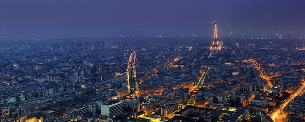 Vista panorâmica aérea de Paris à noite do Tour Montparnasse — Fotografia de Stock