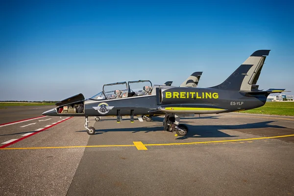 Aviões Aero L-39 Albatros da equipe Breitling Jet — Fotografia de Stock