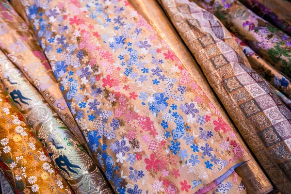 Kioto Japonia Listopada 2018 Zbliżenie Materiału Kimono Sprzedaż Rynku Mieście — Zdjęcie stockowe