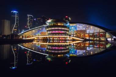 Aydınlanmış Qianjiang Yeni Kasabası, Hangzhou, Zhejiang, Çin