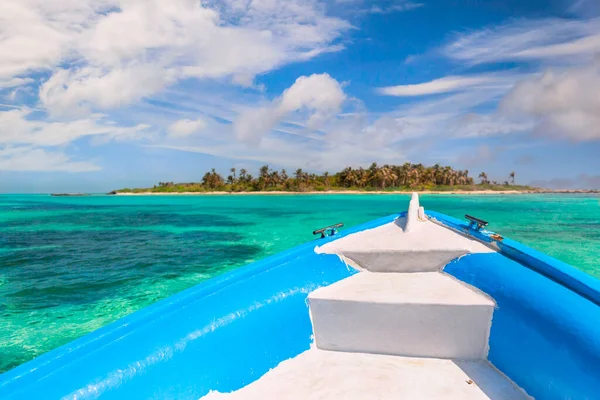 Bateau Pêche Plongée Avec Tuba Près Isla Contoy Mexique — Photo