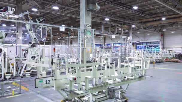 捷克共和国科林市 2022年9月18日 丰田汽车工厂的首个 开门日 First Open Doors Day 汽车制造厂使用机器人有许多用途 包括焊接 — 图库视频影像